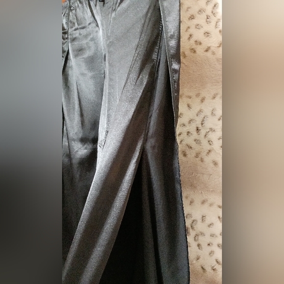 Satin two-piece lounge set - Picture 6 of 12